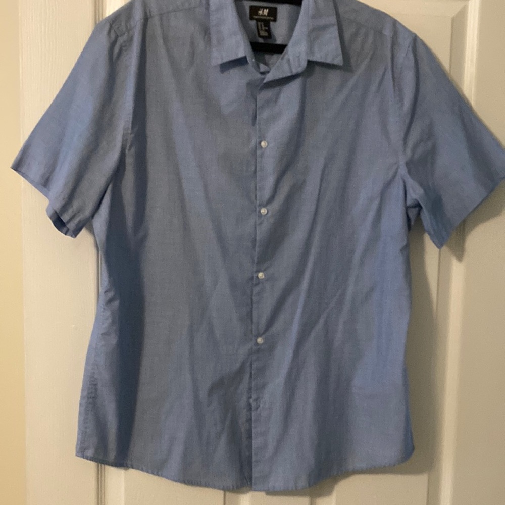 H&M Men’s Short Sleeve Button Down Blue Shirt(Slim Fit)
